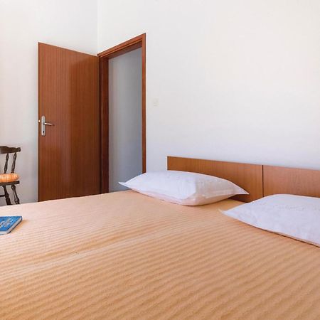 2 Bedroom Lovely Apartment In Komarna Klek Exterior photo