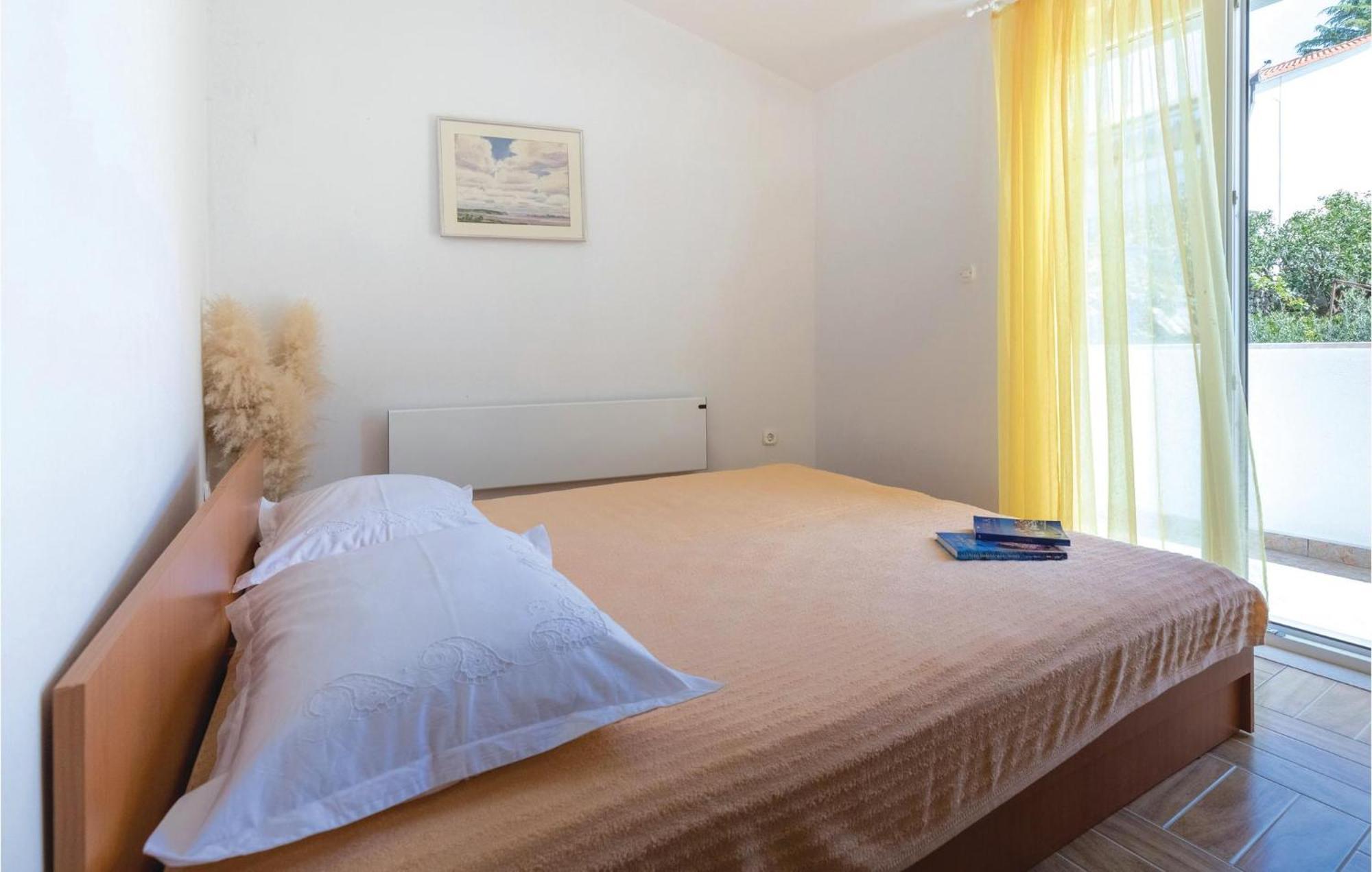 2 Bedroom Lovely Apartment In Komarna Klek Exterior photo